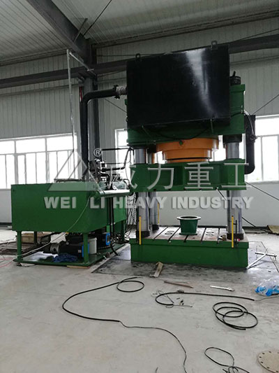 粉末成型液壓機客戶現(xiàn)場